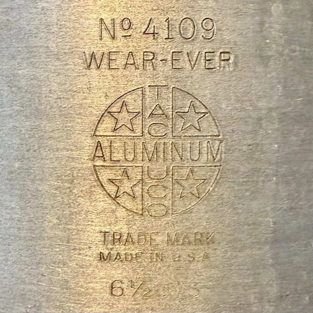 VTG 50s MCM Commercial 4109 Wear-Ever Aluminum Large 6.5 Quarts Pan Handle Pot